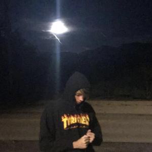 3p宫交h撑裂了h太深了
